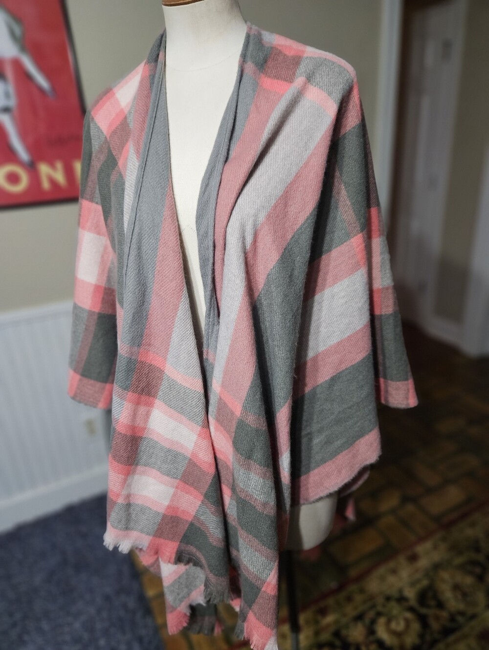 Tahari Plaid Soft Shawl Poncho Wrap